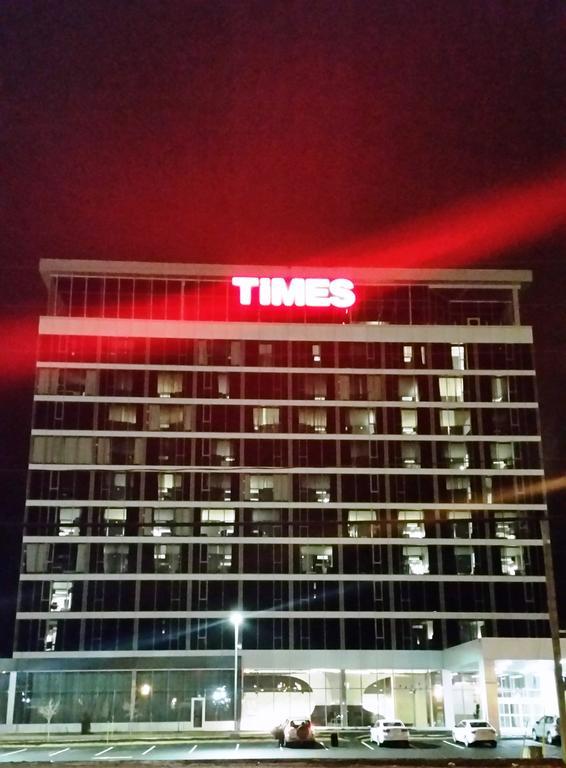Grand Times Hotel ดรัมมอนวิลล์ ภายนอก รูปภาพ
