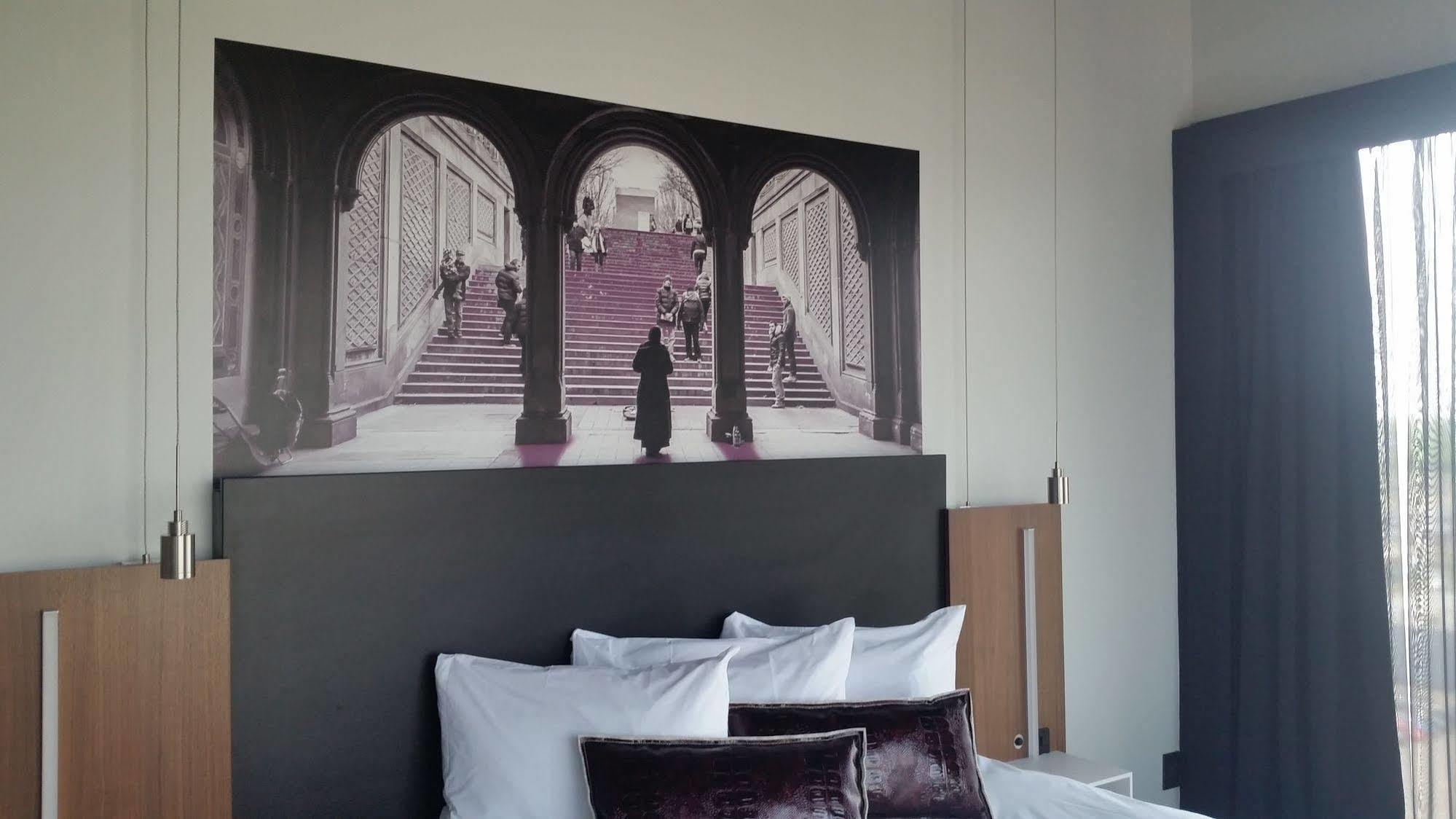 Grand Times Hotel ดรัมมอนวิลล์ ภายนอก รูปภาพ